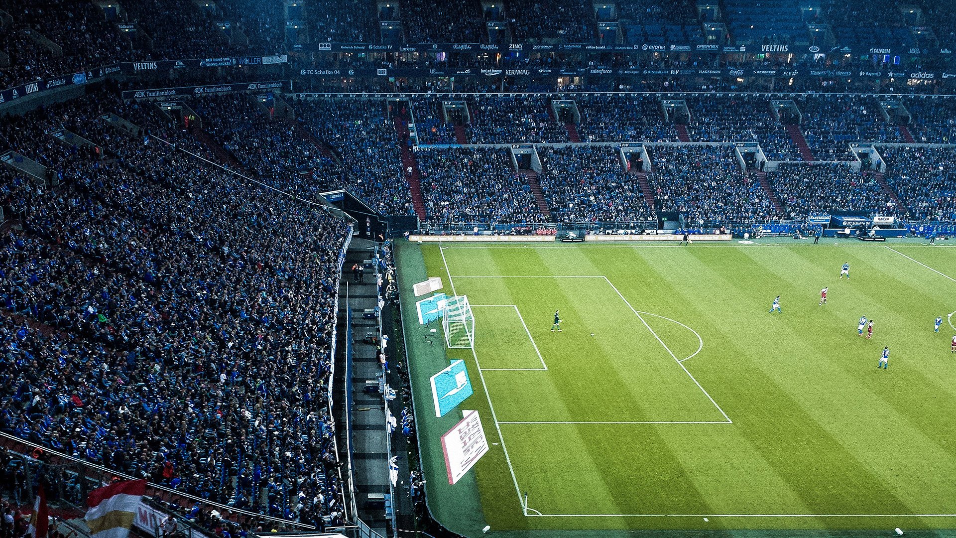 五大联赛综述,2豪门惊喜有复苏迹象,2大冠军下滑,德甲无悬念,五大联赛顶级球队