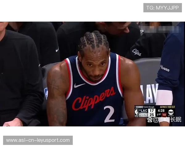 伦纳德外线稳稳命中,快船用防守换来胜果 伦纳德外线稳稳命中,快船用防守换来胜果