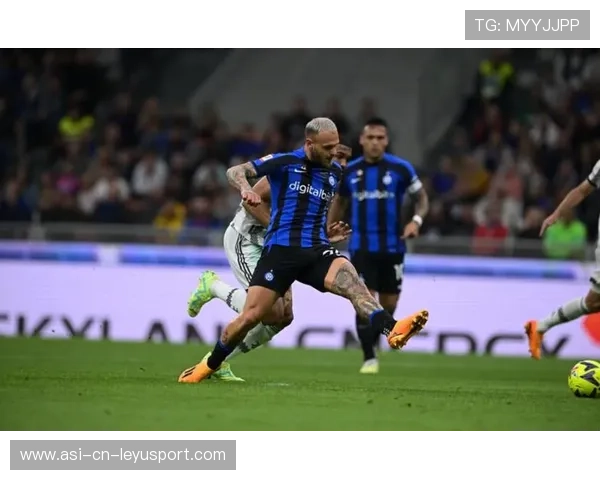 国米巴雷拉远射破门，蓝黑中场展现统治力